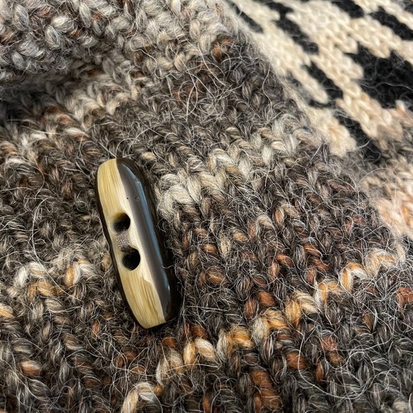 Zero Degrees Celsius Chunky Ski Lodge Cardigan Sweater - Picture 5 of 8